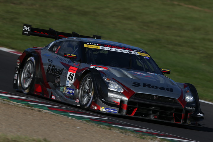 GT500クラス決勝2位は本山哲／柳田真孝組（S Road MOLA GT-R）