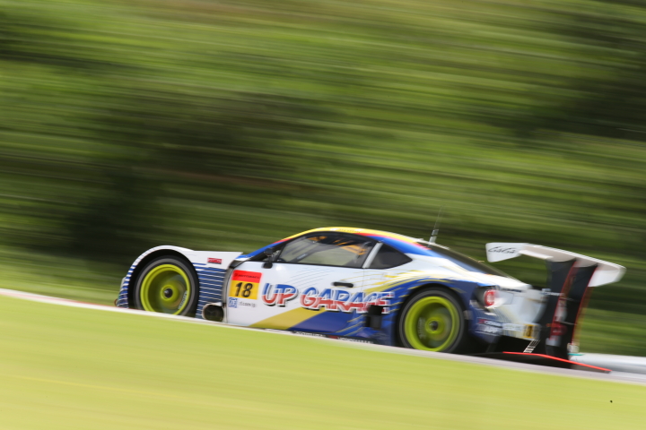 公式練習: 中山友貴／佐々木孝太組（GT300クラス・UPGARAGE BANDOH 86）