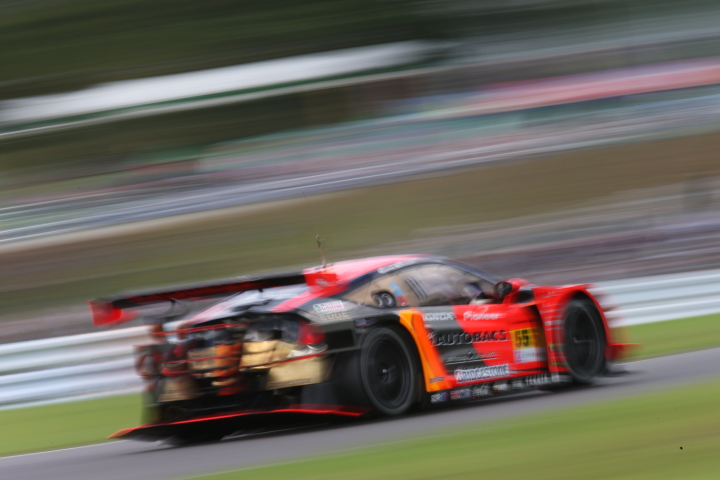 GT300クラスノックアウト予選Q2: 高木真一（ARTA CR-Z GT）