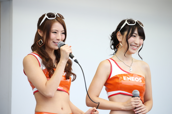 SUPER GTオフィシャルステージ: レースクイーン