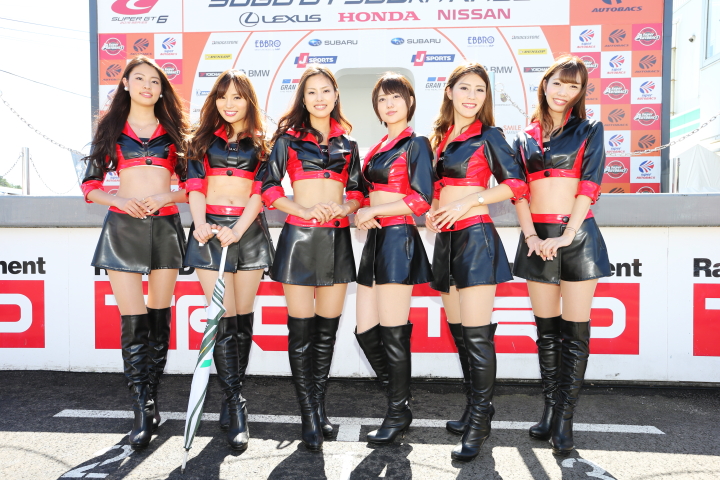 ピットウォーク: レースクイーン