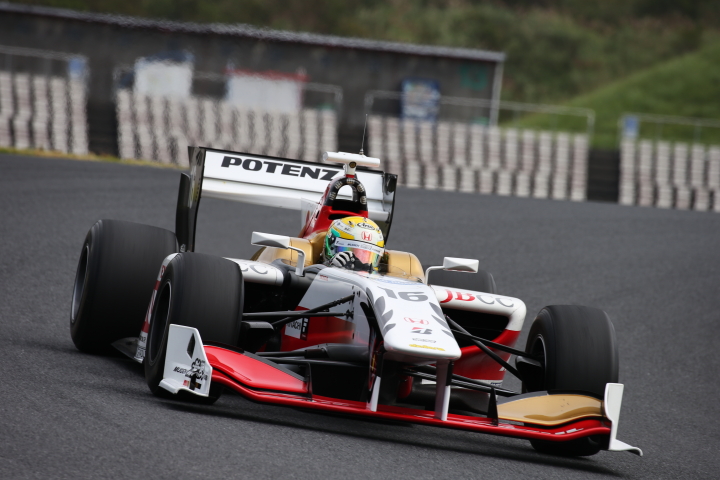 フリー走行1回目: 山本尚貴（TEAM 無限SF14）