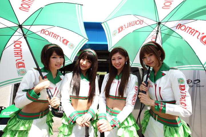 ピットウォーク: レースクイーン