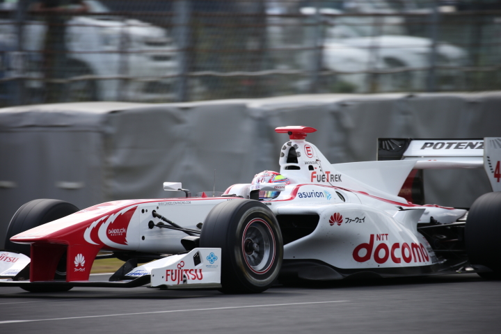 ノックアウト予選Q2: 野尻智紀（DOCOMO DANDELION M40S SF14）