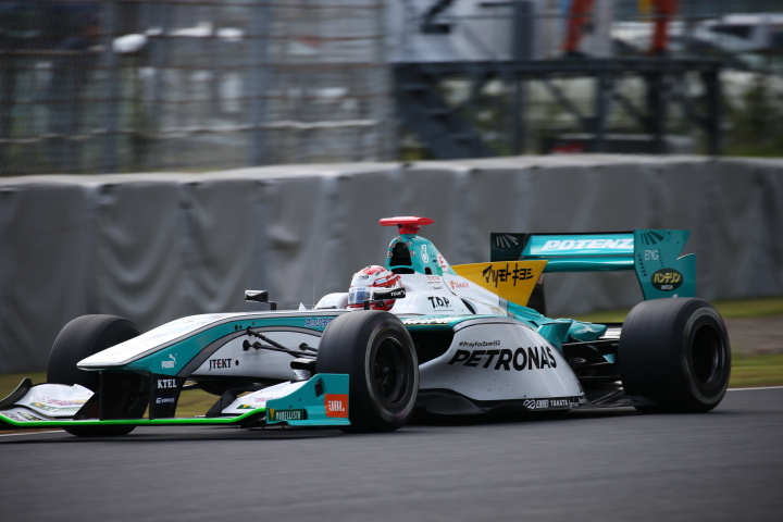 ノックアウト予選Q2: 中嶋一貴（PETRONAS TOM’S SF14）