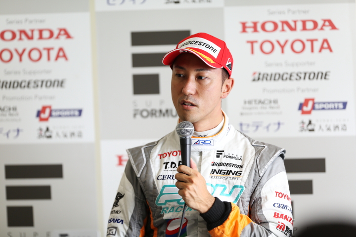 予選記者会見: ポールシッターの石浦宏明（P.MU/CERUMO・INGING）