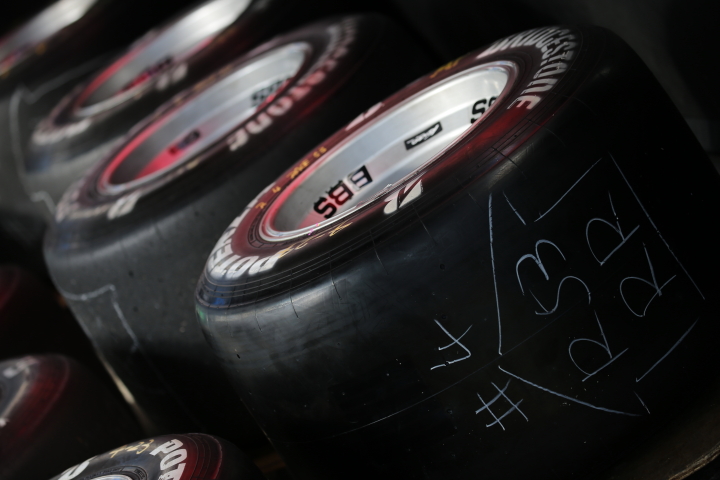 フリー走行2回目: ウィリアム・ブラー（FUJI×D'station KONDO SF14）用のBSタイヤ