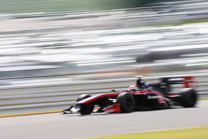 フリー走行2回目: アンドレア・カルダレッリ（LENOVO TEAM IMPUL SF14）