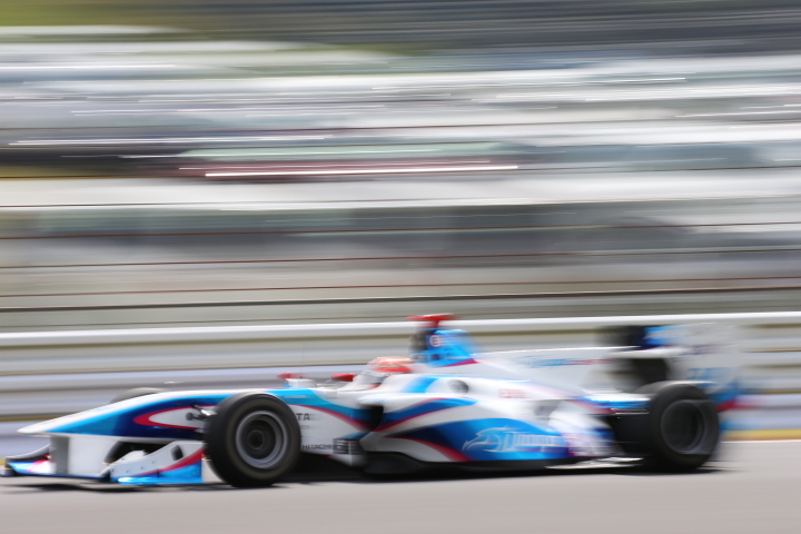 フリー走行2回目: 小暮卓史（DRAGO CORSE SF14）