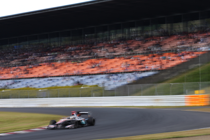 決勝レース: 石浦宏明（P.MU/CERUMO・INGING SF14）