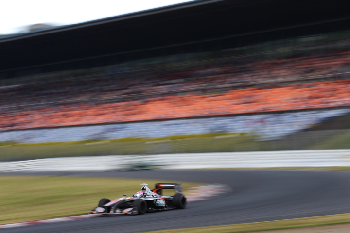 決勝レース: 国本雄資（P.MU/CERUMO・INGING SF14）