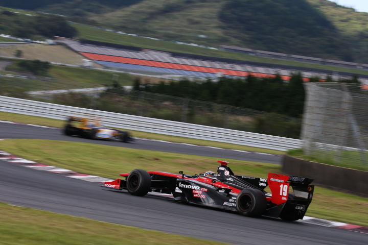 決勝レース: ジョアオ・パオロ・デ・オリベイラ（LENOVO TEAM IMPUL SF14）