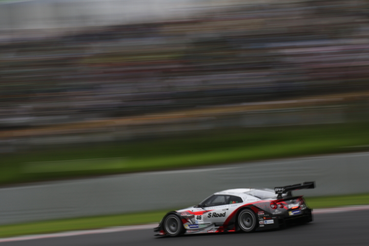 公式練習: 本山哲／柳田真孝組（GT500クラス・S Road MOLA GT-R）