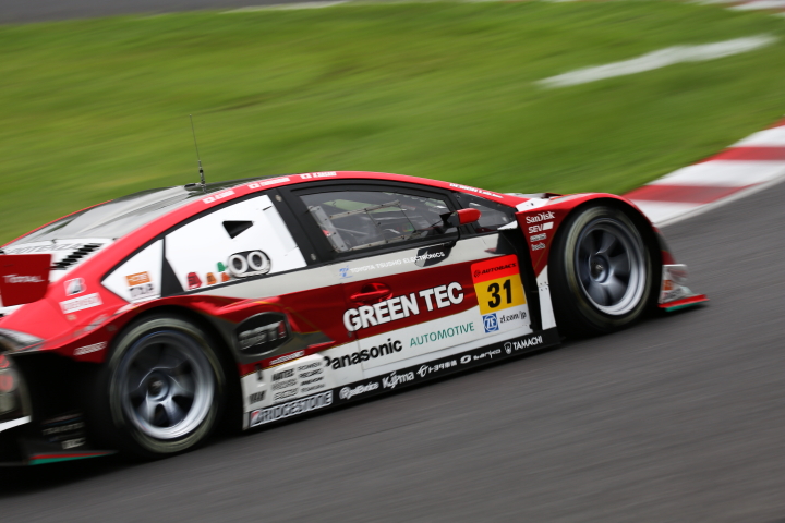 公式練習: 嵯峨宏紀／中山雄一／佐々木孝太組（GT300クラス・TOYOTA PRIUS apr GT）