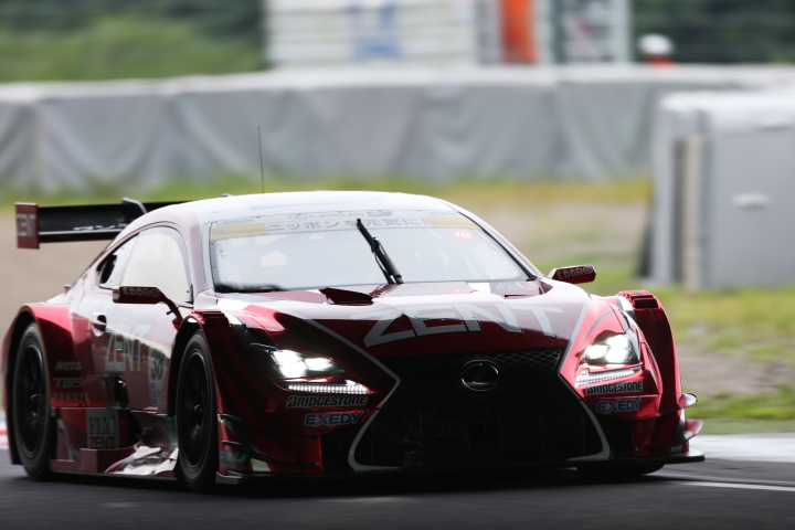 公式練習: 立川祐路／石浦宏明組（GT500クラス・ZENT CERUMO RC F）