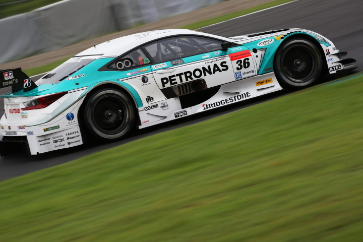 公式練習: 伊藤大輔／ジェームス・ロシター組（GT500クラス・PETRONAS TOM'S RC F）