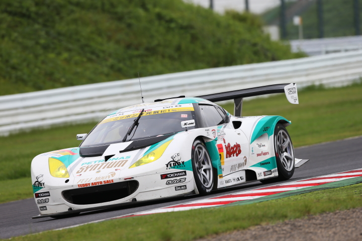 公式練習: 高橋一穂／加藤寛規／濱口弘組（GT300クラス・シンティアム・アップル・ロータス）