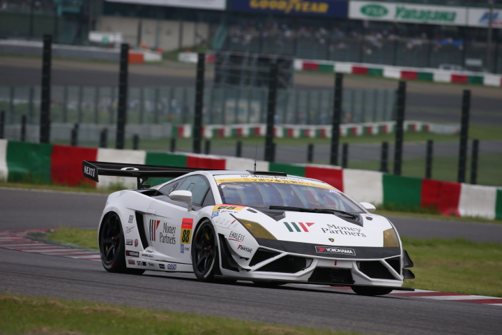 GT300クラスノックアウト予選Q1: 平峰一貴（マネパランボルギーニGT3）