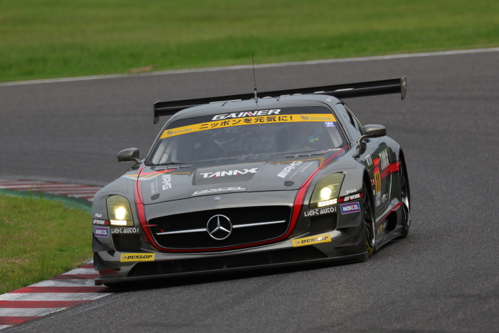 GT300クラスノックアウト予選Q2: ビヨン・ビルドハイム（GAINER TANAX SLS）