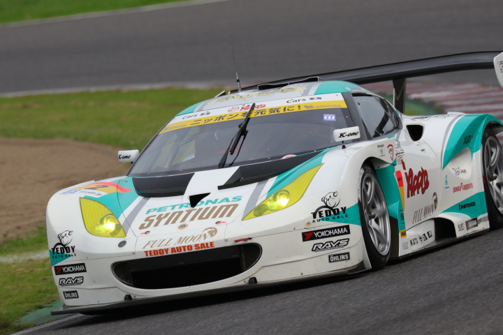 GT300クラスノックアウト予選Q2: 加藤寛規（シンティアム・アップル・ロータス）