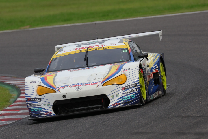 GT300クラスノックアウト予選Q2: ニック・キャシディ（UPGARAGE BANDOH 86）