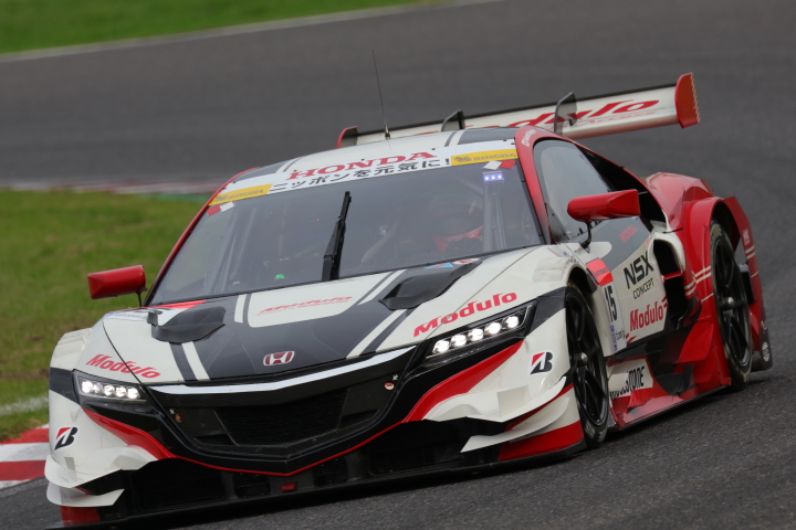 GT500クラスノックアウト予選Q2: オリバー・ターベイ（ドラゴモデューロNSX CONCEPT-GT）