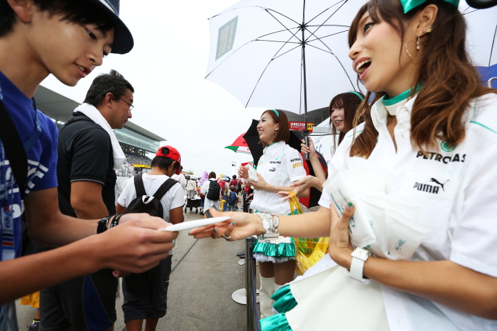 GTキッズウォーク: レースクイーン