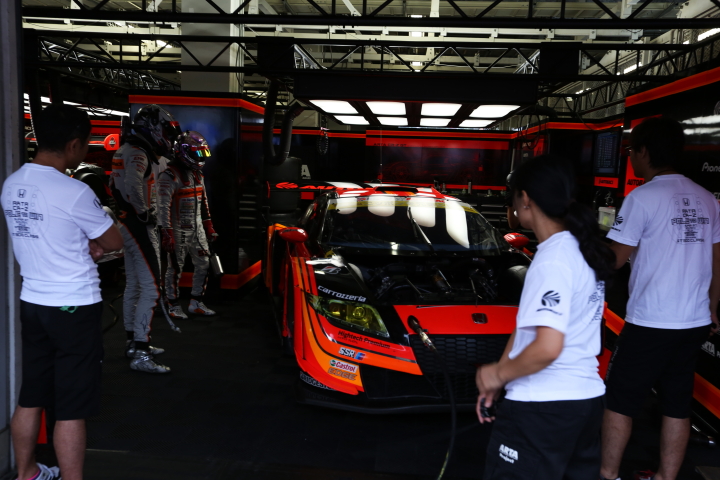 GTキッズウォーク: GT500クラス・ARTA NSX CONCEPT-GT