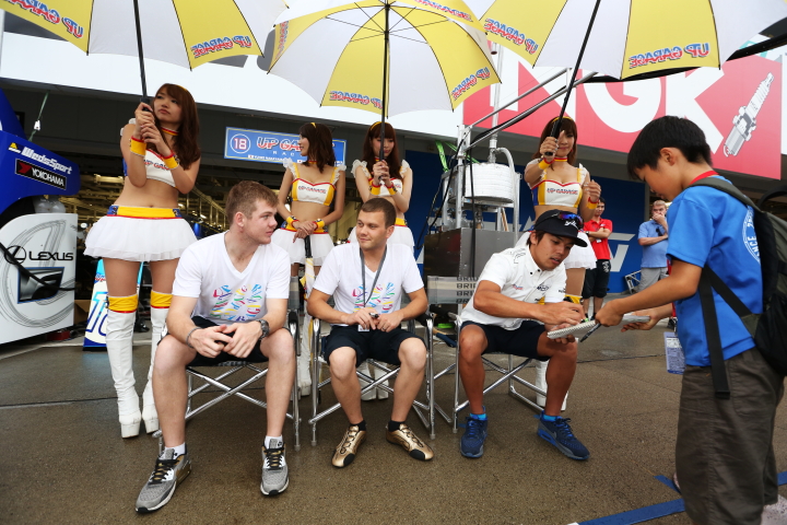 GTキッズウォーク: 左からニック・キャシディ、マルコ・アスマー、中山友貴