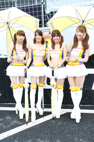 ピットウォーク: レースクイーン