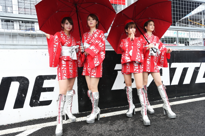 ピットウォーク: レースクイーン