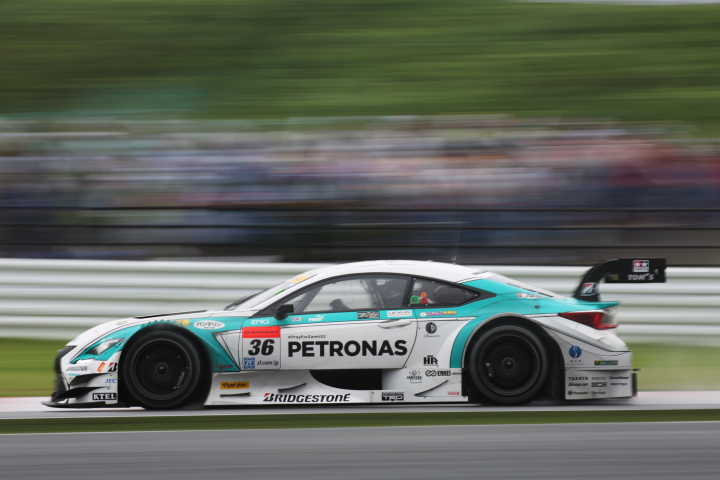 決勝レース: 伊藤大輔／ジェームス・ロシター組（GT500クラス・PETRONAS TOM'S RC F）