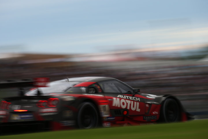 決勝レース: 松田次生／ロニー・クインタレッリ組（GT500クラス・MOTUL AUTECH GT-R）