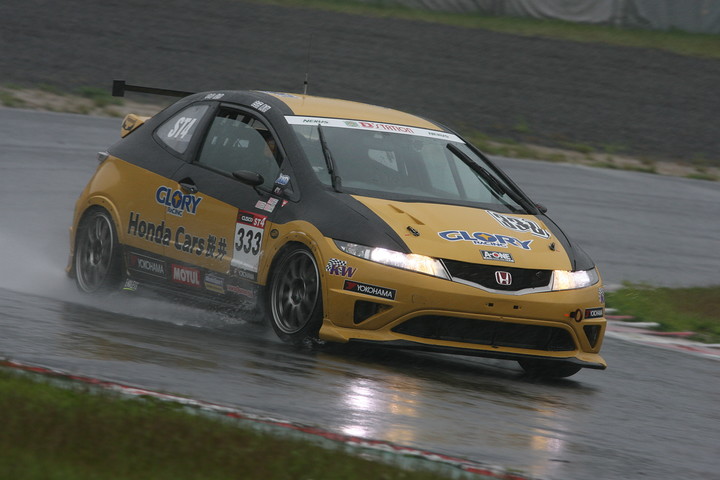 フリー走行: ST-4クラストップタイムは中島佑弥／白石勇樹組（GLORY RACING A-ONE FN2）