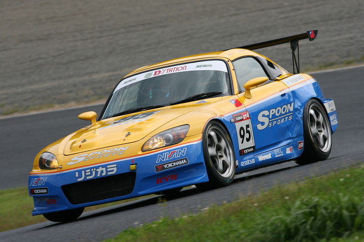 ST-4クラスポールポジションは松井猛敏／中島保典組（孚海國際×SPOON S2000）