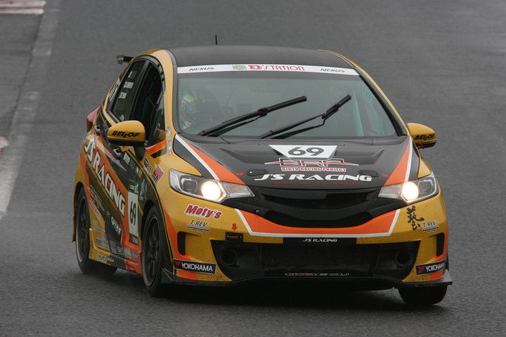 ST-5クラス優勝は大野尊久／梅本淳一／赤星陽太郎組（BRP☆J'S RACINGフィット）