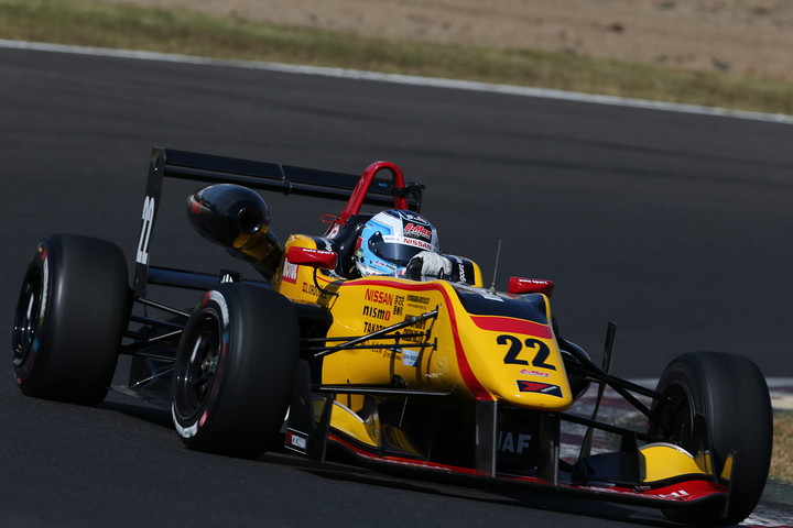 予選2位はルーカス・オルドネス（B-MAX NDDP F3）