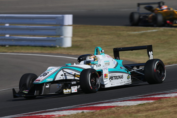 決勝3位は山下健太（PETRONAS TOM'S F312）