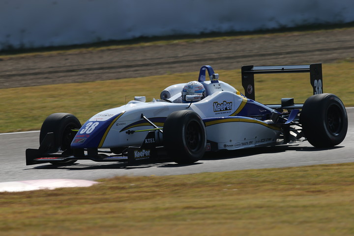 Nクラス優勝は小河諒（KeePer TOM'S F306）