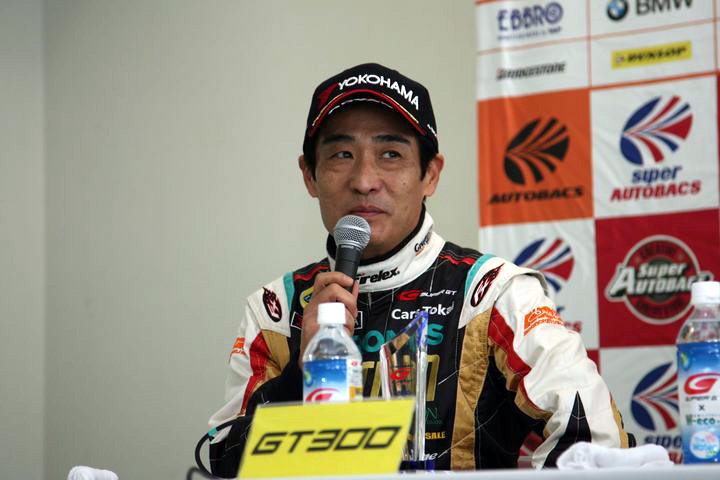 公式予選記者会見： GT500クラスポールシッターの高橋一穂（Cars Tokai Dream28）