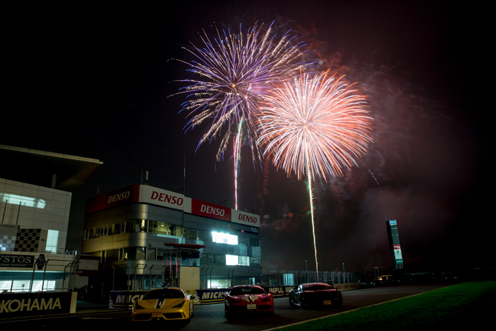 花火も打ち上げられた