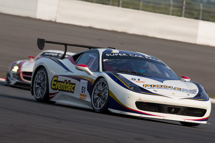 カテゴリーⅡ3位は夏野愛子／竹内浩典組（PICOLE Ferrari 458）