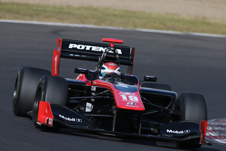 フリー走行2回目: 3位はジョアオ・パオロ・デ・オリベイラ（LENOVO TEAM IMPUL SF14）