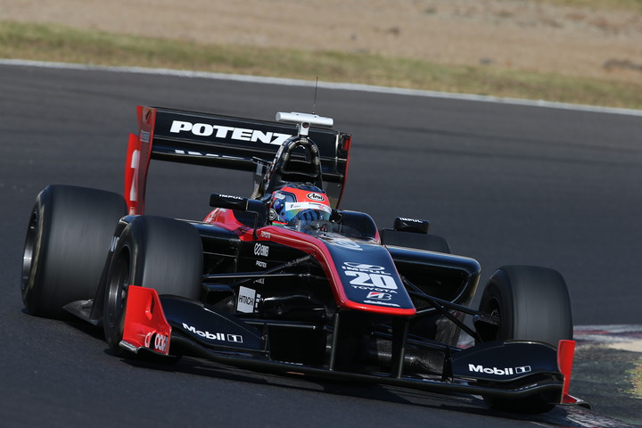 フリー走行2回目: 2位はアンドレア・カルダレッリ（LENOVO TEAM IMPUL SF14）