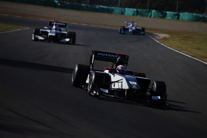 フリー走行: 塚越広大（REAL SF14）