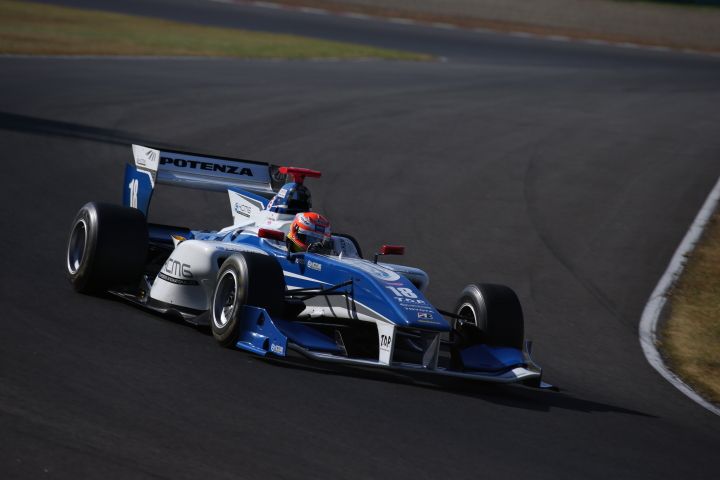 フリー走行: 中山雄一（KCMG Elyse SF14）