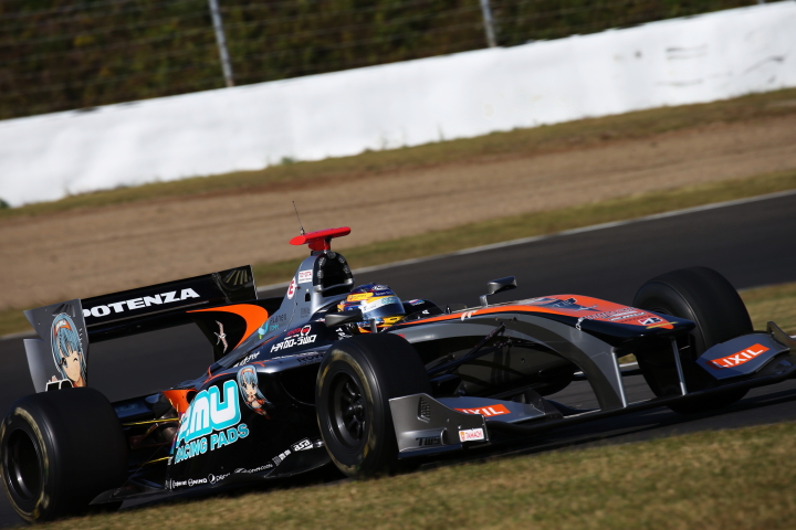 フリー走行: 石浦宏明（P.MU/CERUMO・INGING SF14）