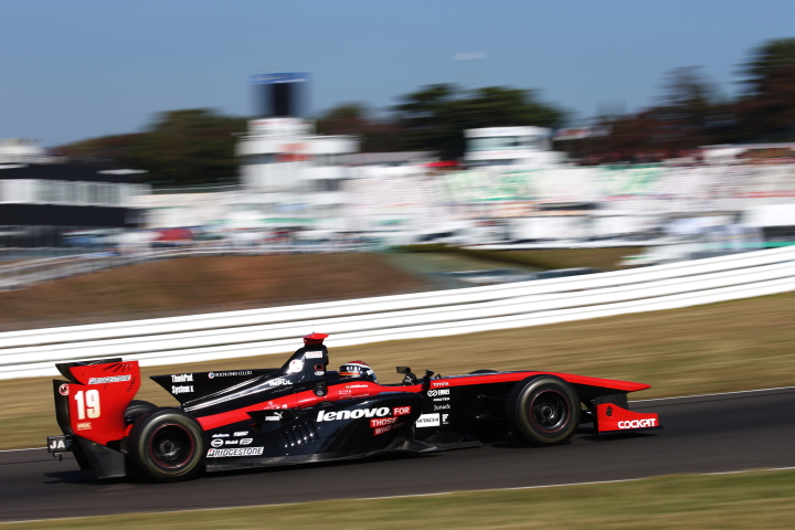 フリー走行: ジョアオ・パオロ・デ・オリベイラ（LENOVO TEAM IMPUL SF14）