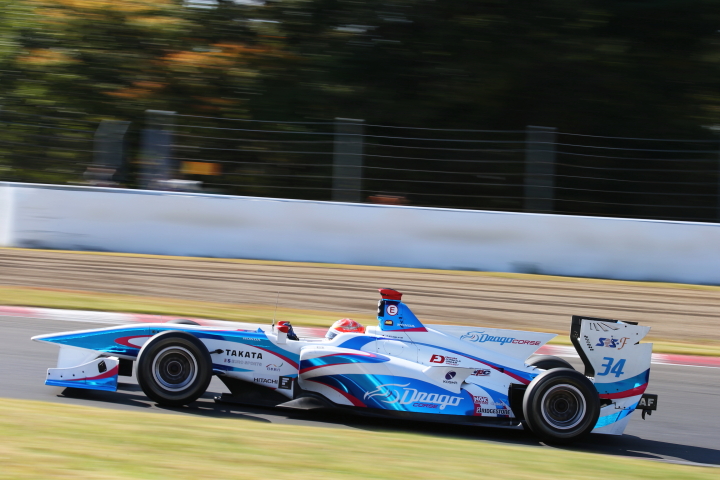 フリー走行: 小暮卓史（DRAGO CORSE SF14）