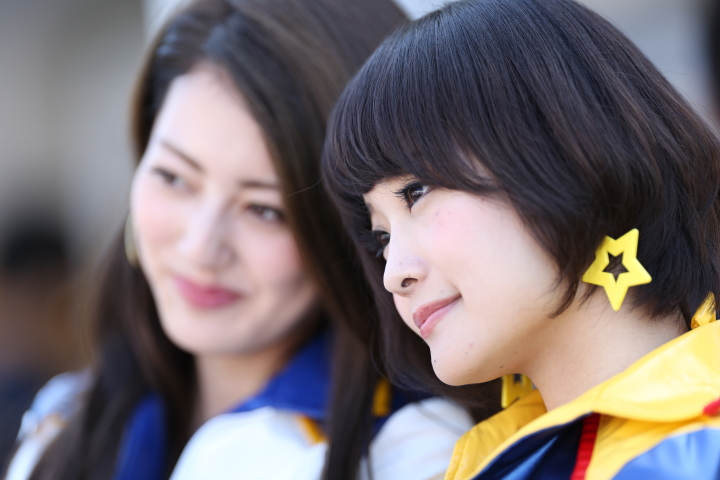 ピットウォーク: レースクイーン